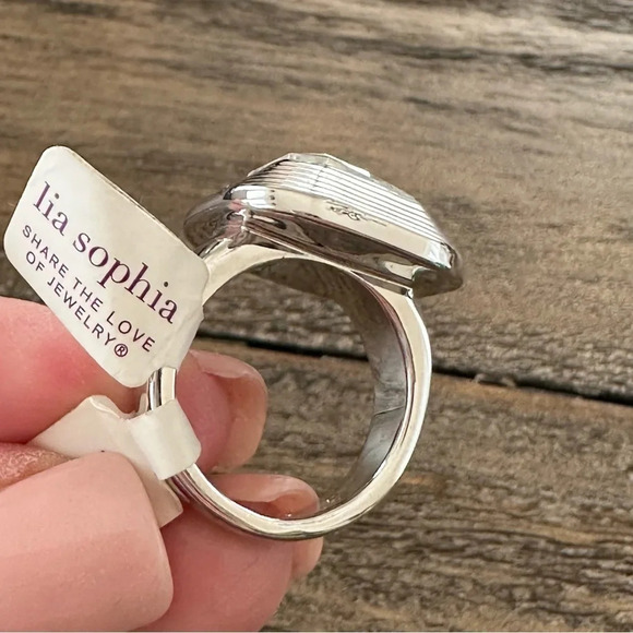 NWT Lia Sophia Size 9 silver tone cut crystal bezel set ring 65694 Shiny Bling - Picture 7 of 7